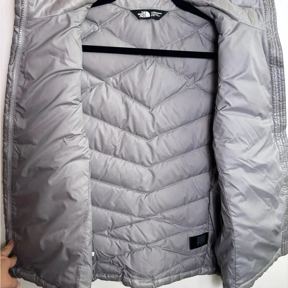 The North Face 550 Fill Down Puffer Vest Women's M Gray Metallic READ - Picture 7 of 14